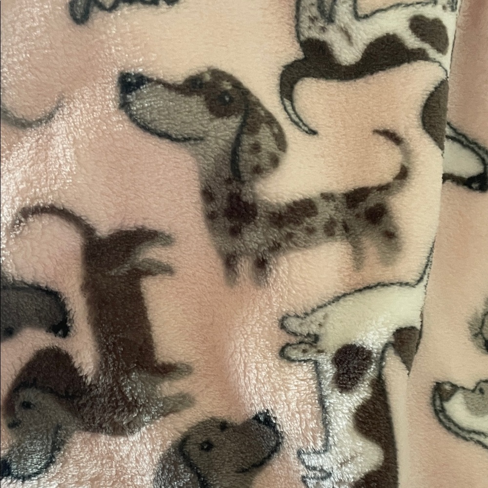 Dachshund Decorative Lili Chin Throw blanket- Pink & Gray - Picture 4 of 8